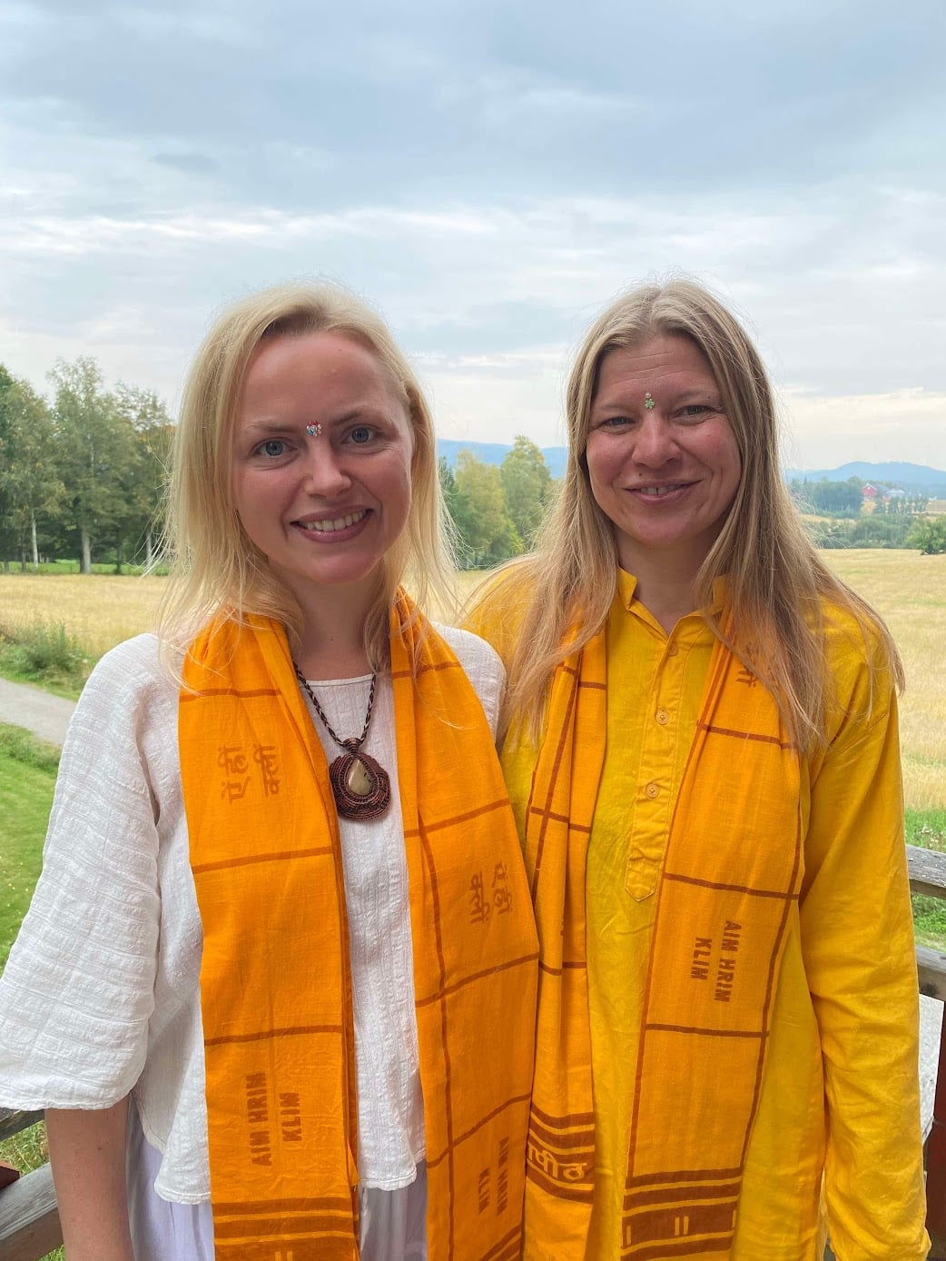 Hvilende yoga med mantra (2 t) 8. mars kl. 13 til 15 Lærere: Yashoda og Sridharana - Bilde 2