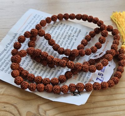 Mala (108 perler) - Rudraksha 7,5 mm