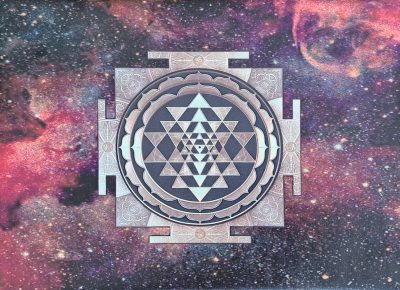 Sri Yantra på treramme 25x35 cm 4 stk kr 310