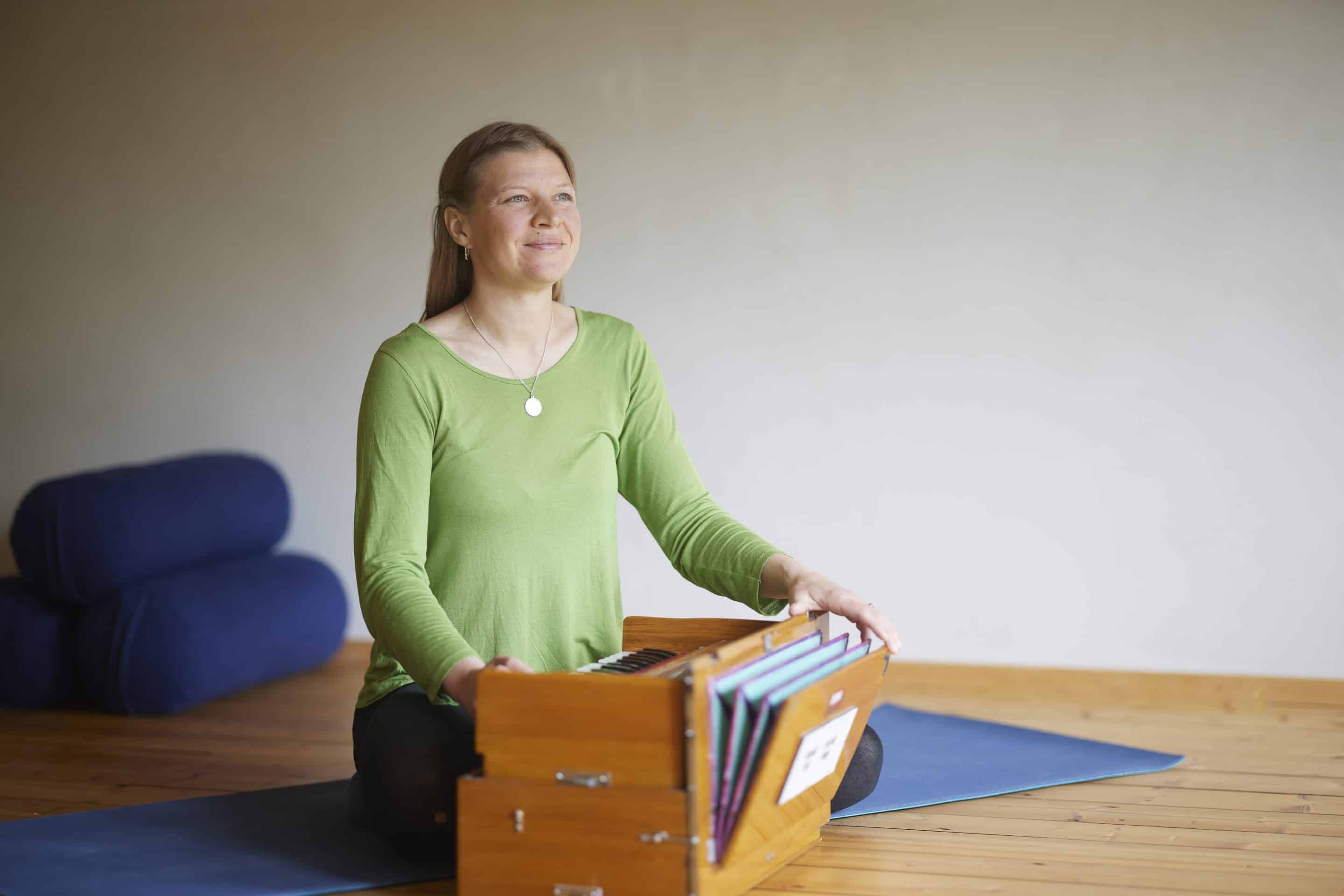 Mantra Fredags Retreat, kl 16.00 – 19.00, fredag 19.mars, Lærer: Silje Sridharana Indreeide
